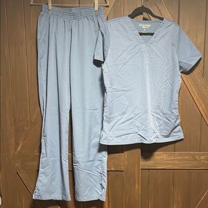 Blue Relaxed Fit Scrub Set for Comfort